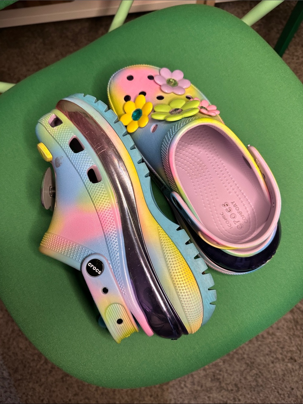 Lazy Oaf x Crocs Mega Crush Clog - Picture 3 of 4